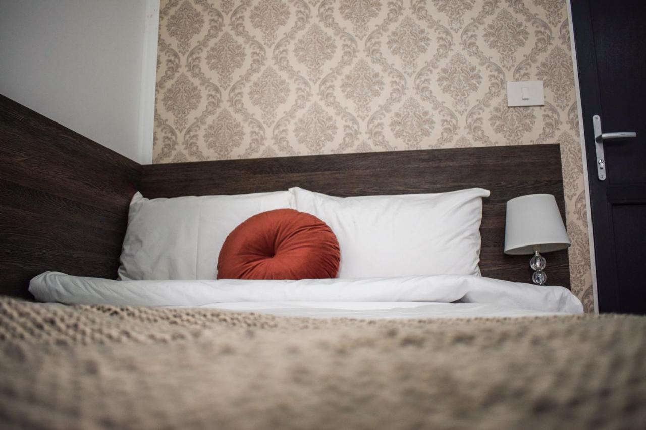 B House Rooms Jászvásár Kültér fotó