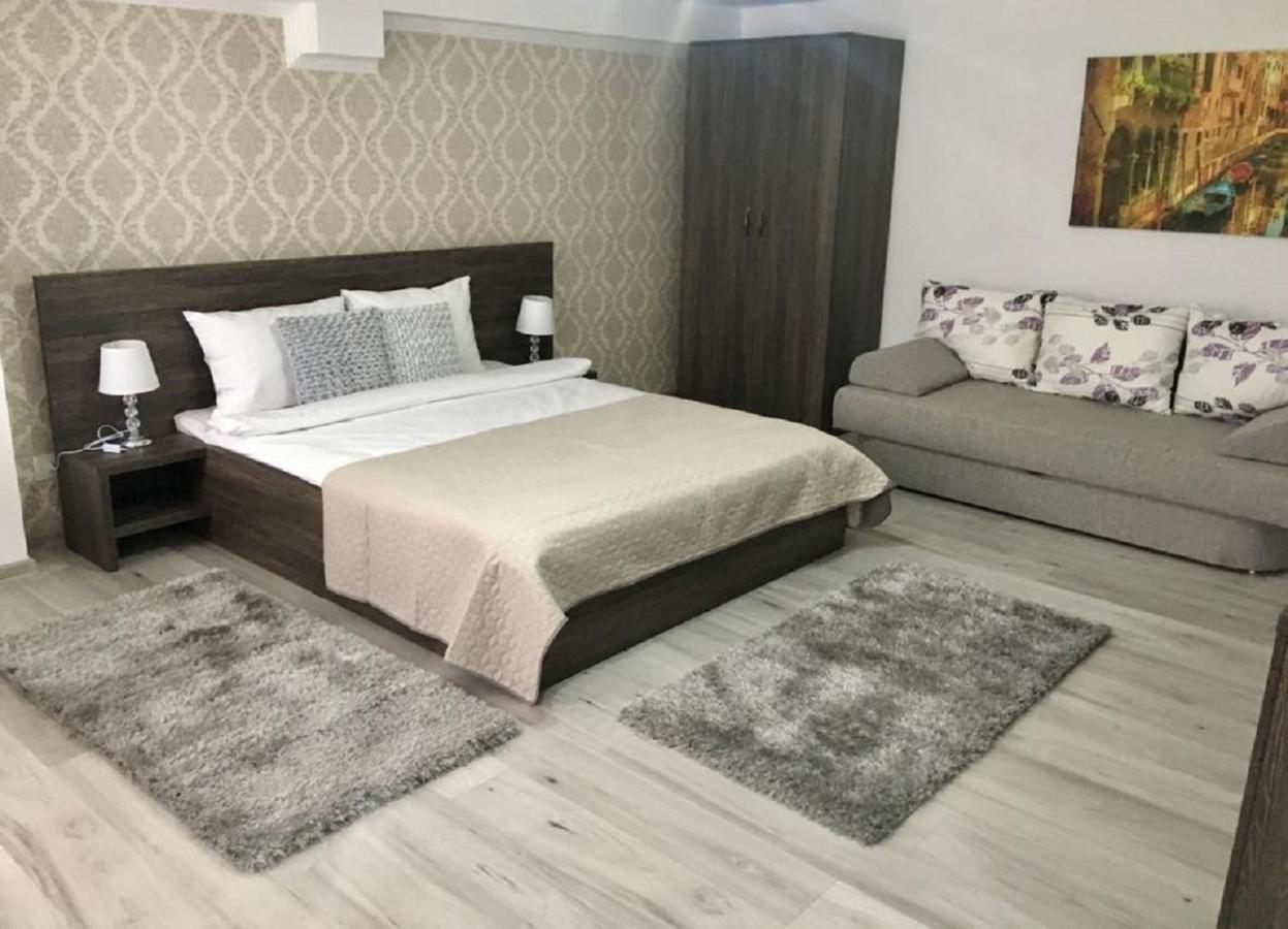 B House Rooms Jászvásár Kültér fotó